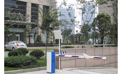 RFID超高頻閱讀器UR5206應(yīng)用于車輛管理